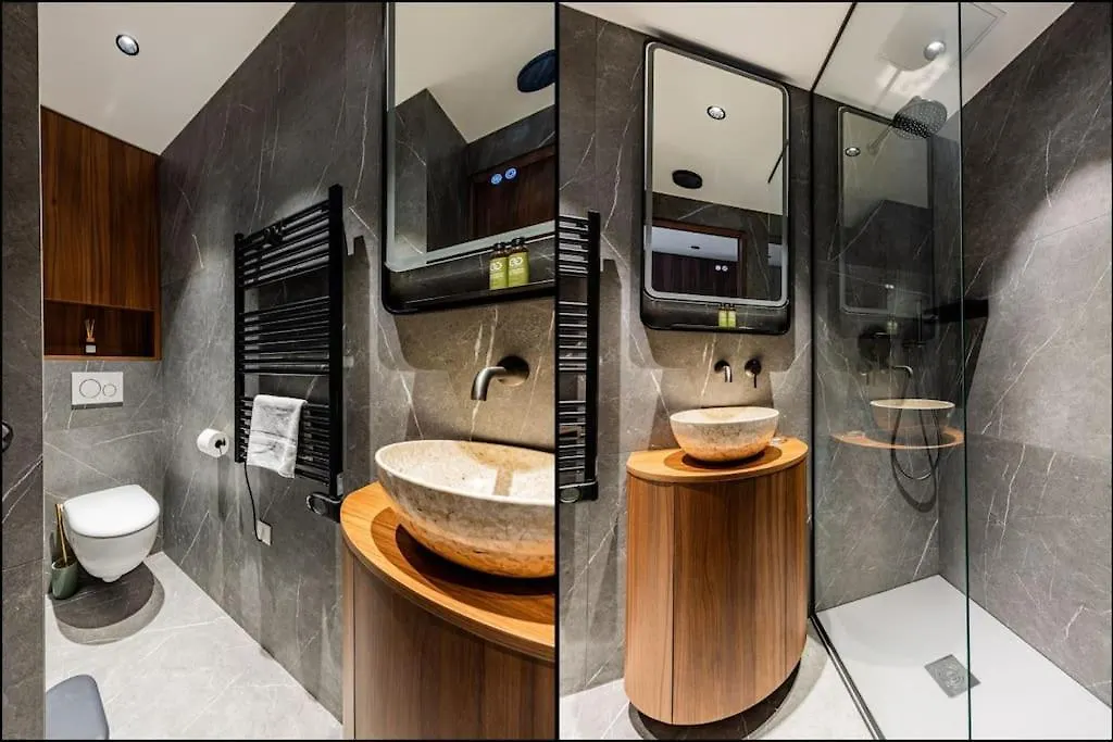 152 Suite Luxueuse-Etienne Marcel-Chatelet-Paris 3 0*, Paris